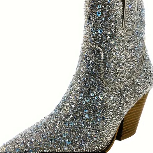 Stunning Brand New Rhinestone Cowboy Boots Fully Embellished Bedazzled Zip Ankle - Picture 9 of 9